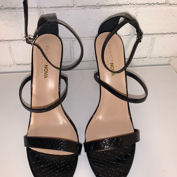 Fashion Nova Black Stiletto Heel Rhinestone Heel Fancy Club Size 11 - Picture 5 of 7